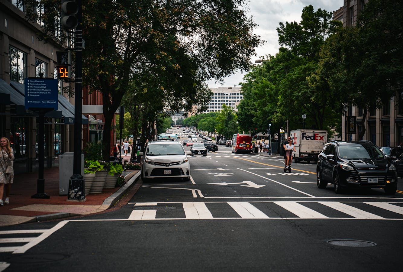 Night Driving Navigation Guide