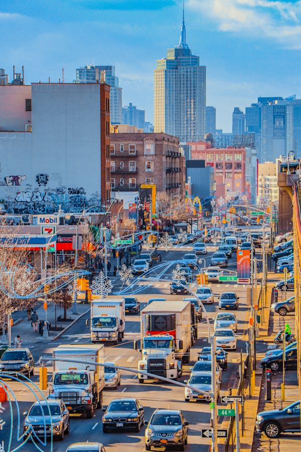 Traffic Pattern Analysis Guide for Better Departure Decisions