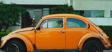 Traffic map with cars on highway